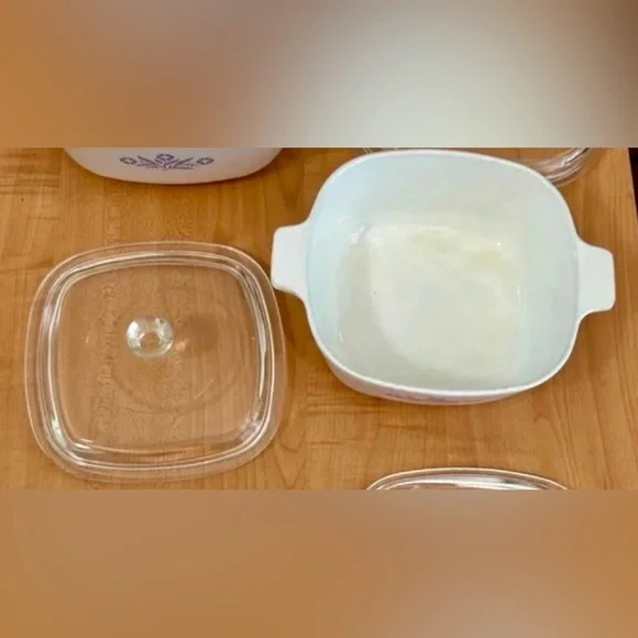 Vintage Corning ware cornflower blue set casserole dishes glassware dish & lid - Picture 2 of 4